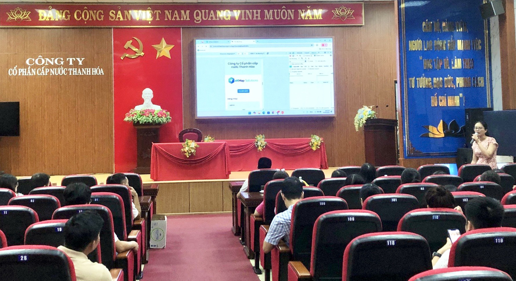 Buổi đào tạo giải pháp eKMap Solution tại Cấp nước Chi nhánh Nam thành phố (Công ty CP Cấp nước Thanh Hoá) (Ảnh: eKMap)