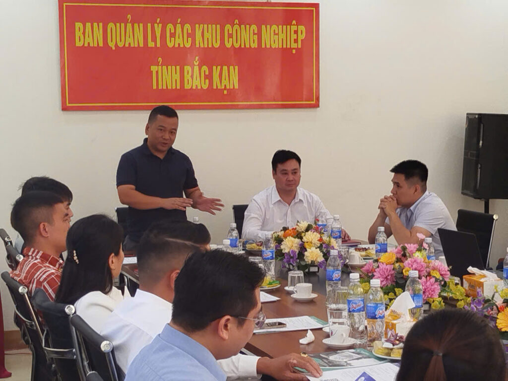 Hội thảo Giải pháp thúc đẩy chuyển đổi số tại khu công nghiệp Thanh Bình - Tỉnh Bắc Kạn có sự tham gia của các đơn vị cung cấp giải pháp chuyển đổi số, trong đó có eKGIS với 3 giải pháp toàn diện dành quản lý doanh nghiệp sản xuất và Khu công nghiệp: eKMap Solutions, SpeedMaint CMMS và ERPNext (ảnh: BTC)