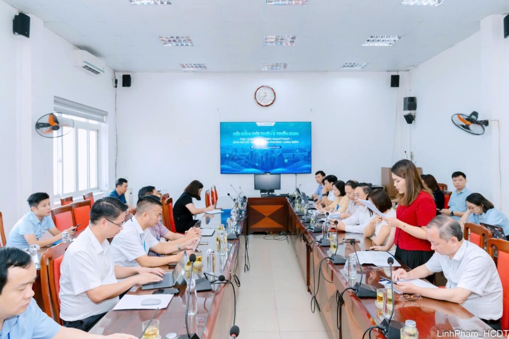 Hội nghị ra mắt ứng dụng bản đồ số thông minh Long Biên SmartMap