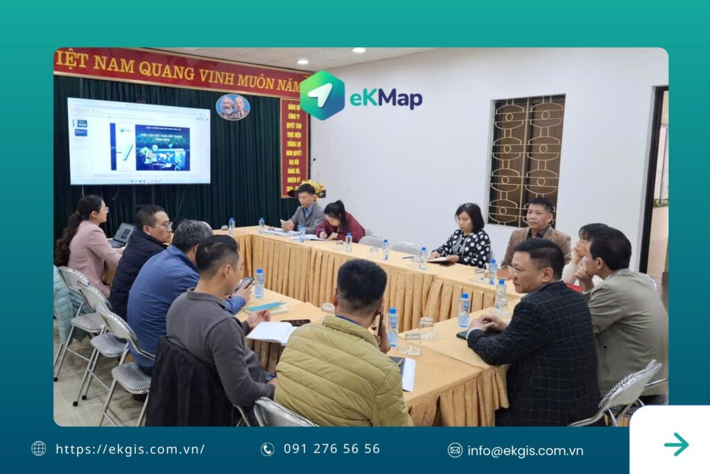 Buổi triển khai - đào tạo - chuyển giao eKMap Solutions - quản lý vận hành mạng lưới cấp nước tại Công ty CP Nước sạch số 2 Hà Nội (Ảnh: eKMap)